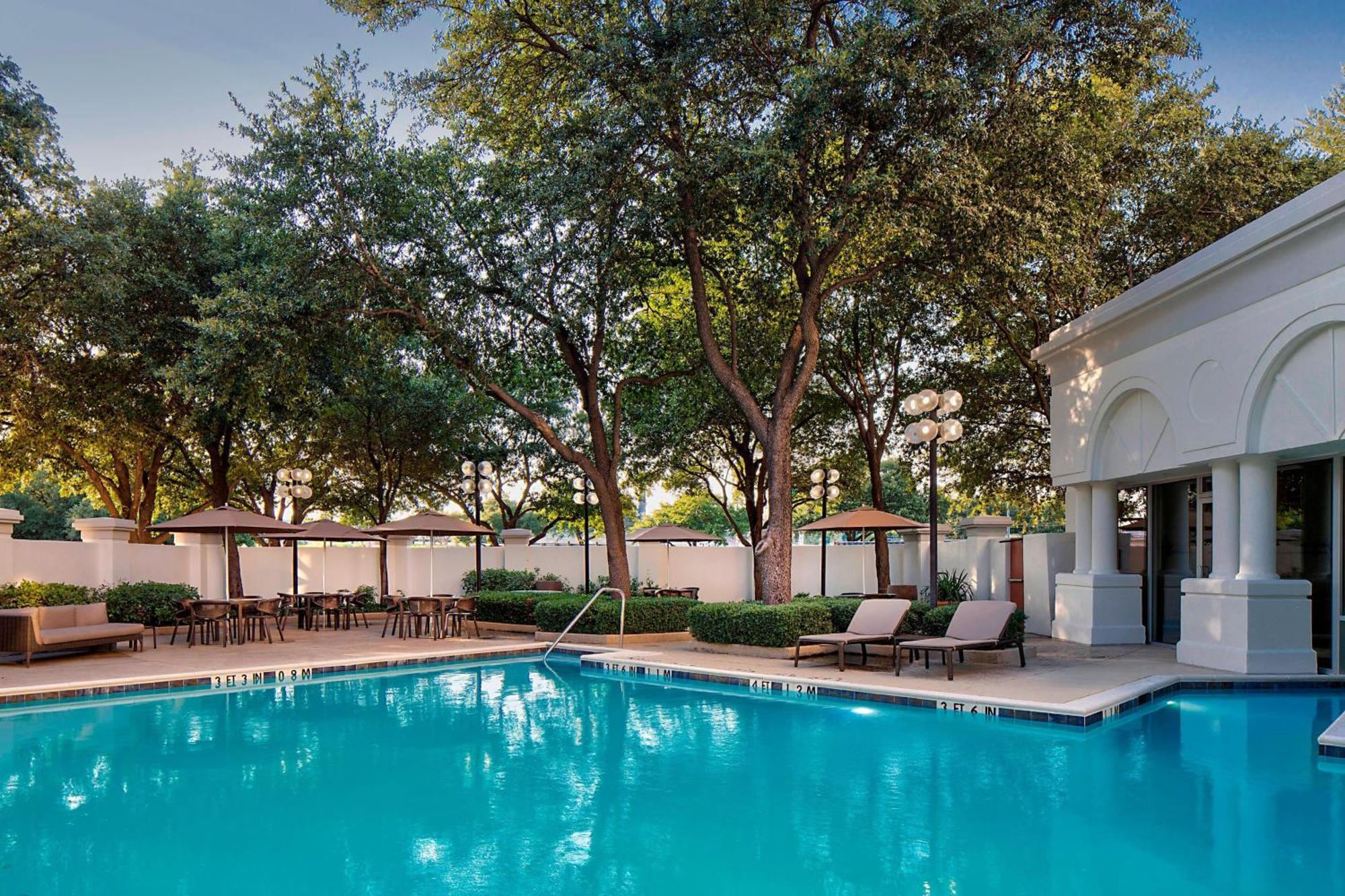Sheraton Suites Market Center Dallas Exterior foto